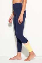 Load image into Gallery viewer, Baldwin Legging