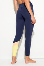 Load image into Gallery viewer, Baldwin Legging