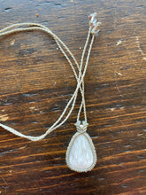 Load image into Gallery viewer, GA Scolocite Hand Woven Necklace
