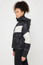 Load image into Gallery viewer, Aero Puffer Jacket
