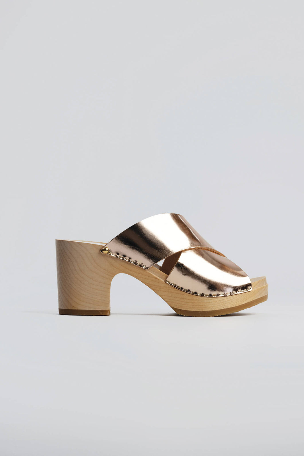 yzis rosy clogs