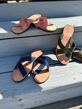 Load image into Gallery viewer, Dutzi Hand Made Macapal Sandals
